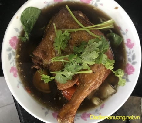 Quán Gà Ác Tiềm, Mì Vịt Tiềm, Bồ Câu Tiềm