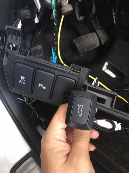 Độ cốp điện tự động xe Nissan Xtrail