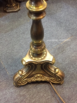 Đèn Sàn tiffany chân đồng cổ của Đức.