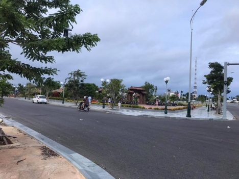 đất thổ cư trung tâm phan rí cửa. sổ hồng giá rẻ