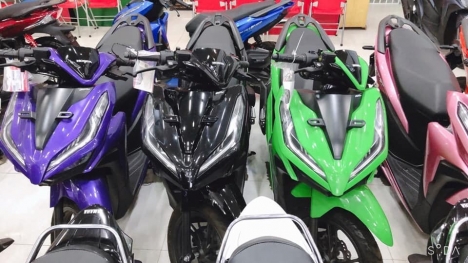 Bên cửa hàng chúng tôi cần bán em Vario  150 Đười 2019   Mới 100% hàng Nhập Khẩu 