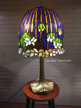 Đèn Tiffany họa tiết hoa sen rủ