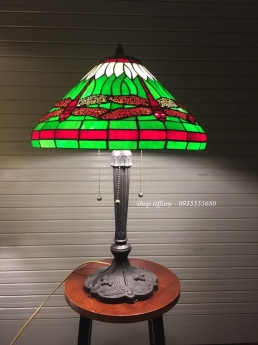 Đèn bàn Tiffany chân đồng Mỹ cổ