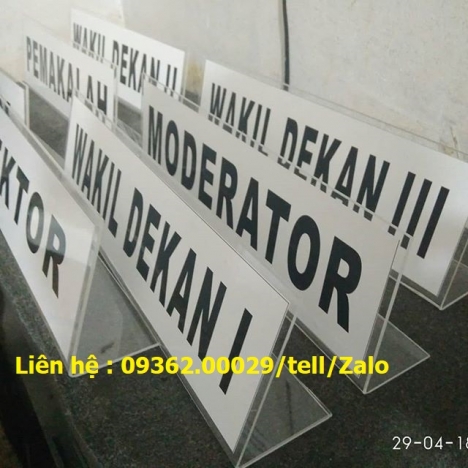 Biển đánh số bàn bằng mica Đài Loan siêu xinh