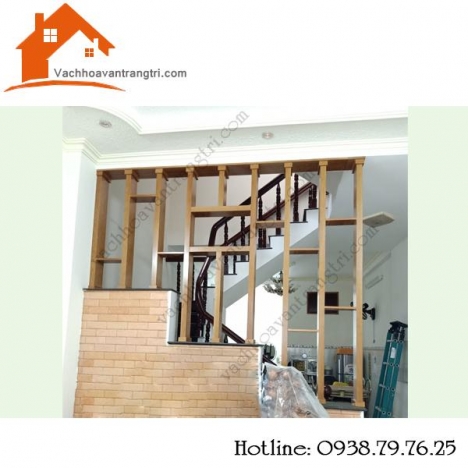 Lam gỗ trang trí đẹp kết hợp với vách ngăn  cầu thang mới lạ