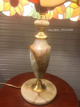 Đèn Tiffany châu âu hoạ tiết hoa hướng dương.