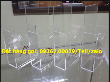 Kệ đựng tờ rơi bằng mica có thể quay tròn