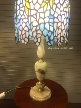 Đèn bàn tiffany hoa đậu rủ.