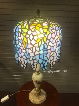 Đèn bàn tiffany hoa đậu rủ.