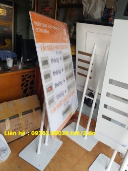 Biển thông báo lãi suất cho hệ thống ngân hàng