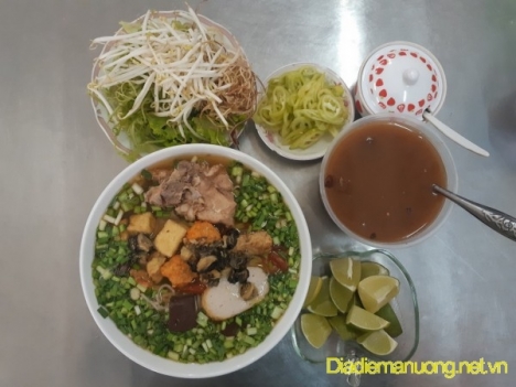 Quán Bún Riêu Ốc, Canh Bún Ngon Tân Phú
