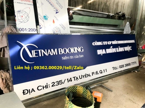 Biển quảng cáo hoành tráng bằng mica Đài Loan.