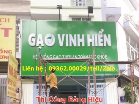 Biển quảng cáo hoành tráng bằng mica Đài Loan.