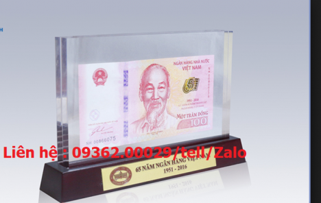 Biển chức danh bằng mica Đài Loan siêu sang chảnh.