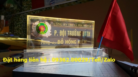 Biển chức danh bằng mica Đài Loan siêu sang chảnh.