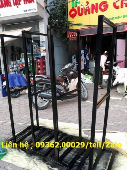 Muôn sắc màu Standee bằng mica 