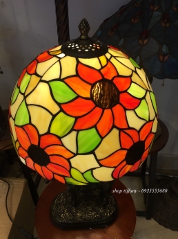 Đèn bàn tiffany hoa hướng dương.