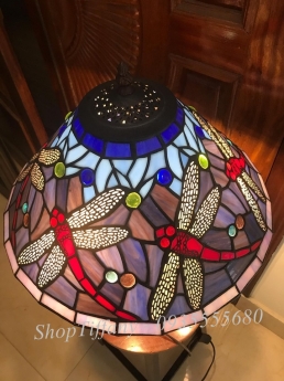 Đèn Tiffany chuồn chuồn bay tím