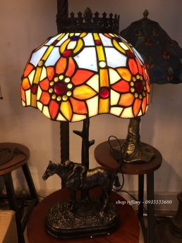 Đèn bàn tiffany hoa hướng dương.