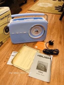 Radio Bush đến từ Anh quốc.