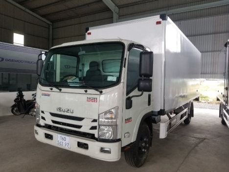 XE TẢI ISUZU NQR75L 5.5 TẤN