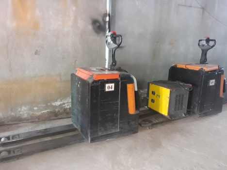 Bán và cho thuê xe nâng điện BT