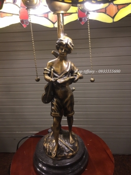 Đèn bàn tiffany chuồn chuồn tượng đồng Mỹ.