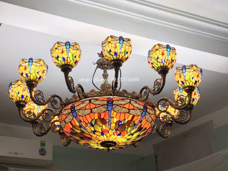 Giao lưu đầu xuân bộ đèn chùm tiffany hoạ tiết chuồn chuồn.