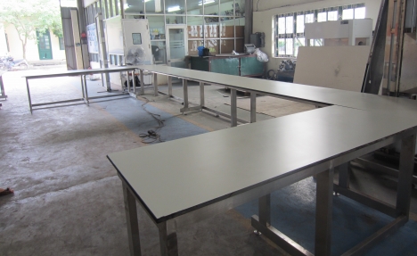 Bàn thí nghiệm cao cấp