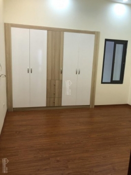 Bán nhà Hồ Đền Lừ, DT 42m, 5T, an sinh đỉnh, giá 3.6 tỷ