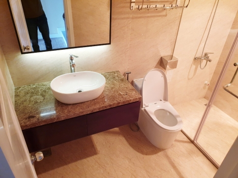 Gia đình tôi cần bán 38,2m2x5T tại số 38A ngách 8 ngõ 310 Cổ Nhuế - Hanoi