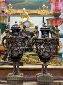 Cặp bình cup gốm Bỉ hoa văn vẽ tay