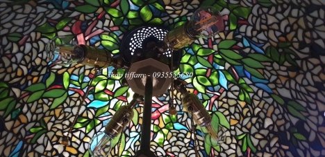 Cây đèn tiffany xưa của Mỹ.