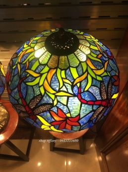 Đôi đèn Tiffany sen tây