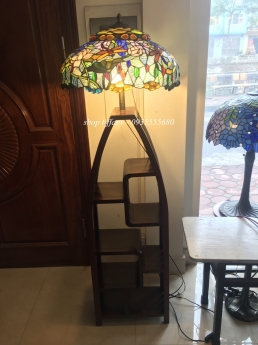 Đèn sàn Tiffany độc lạ.