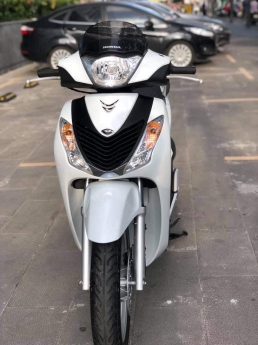 Cần thanh lý gấp SH300i đủ màu không qua hải quan giá rẻ