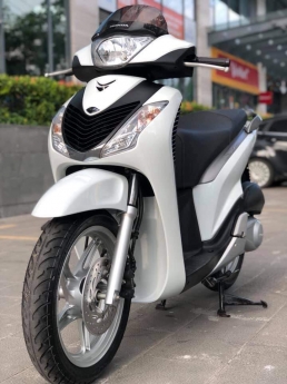 Cần thanh lý gấp SH300i đủ màu không qua hải quan giá rẻ