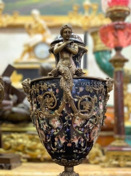 Cặp bình gốm mạ đồng từ Bỉ
