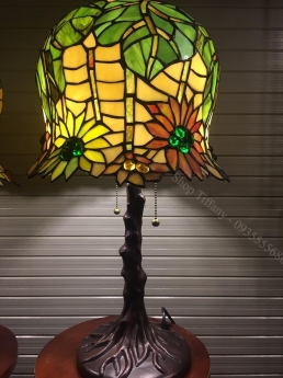 Đôi đèn bàn tiffany hoa hướng dương rủ