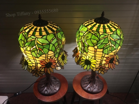 Đôi đèn bàn tiffany hoa hướng dương rủ