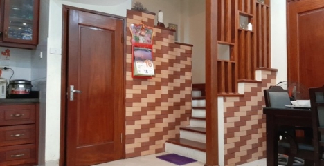 BÁN NHÀ ĐẸP MT 5M NGÕ 135 ĐỘI CẤN, RẤT THUẬN LỢI KINH DOANH SỔ ĐỎ CC