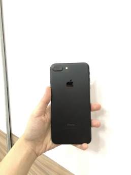 Bán lại giá rẻ iPhone 7plus 32GB quốc tế đen nhám