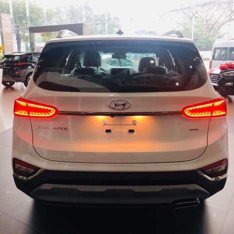 Hyundai santafe có sẵn giao ngay