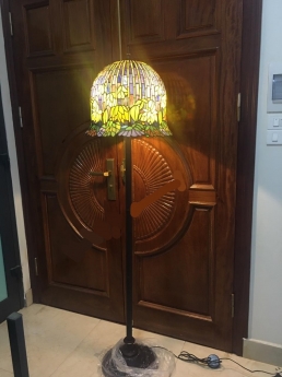 Đèn sàn tiffany hoa sen rủ