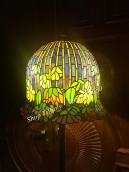 Đèn sàn tiffany hoa sen rủ