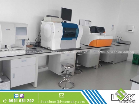 Bàn thí nghiệm bệnh viện tiêu chuẩn ISO