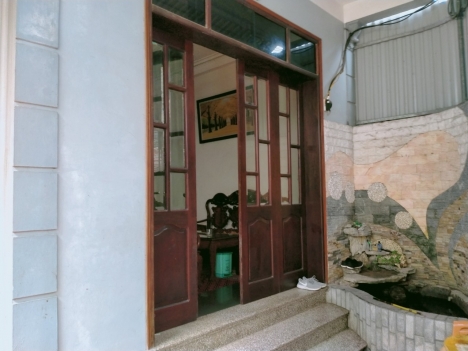 Nhà Việt Hưng, 65 m2, 3.5 tầng, rẻ 3.3 tỷ, gần Vinhome The Harmony, tăng giá cao.