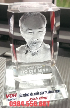 Pha Lê Cao Cấp Khắc Lazer 3D Hình Ảnh Logo Theo Yêu Cầu