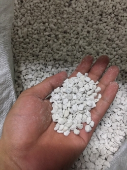 Bên mình chuyên cung cấp đá lông vũ ( nham thạch trắng , bọt núi lửa , đá thấm thuỷ )