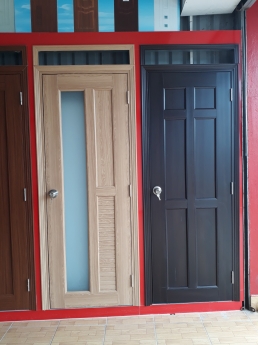 Cửa Nhựa Giả Gỗ Giá Rẻ Dành Cho Toilet, Siêu Bền, Siêu Chịu Nước